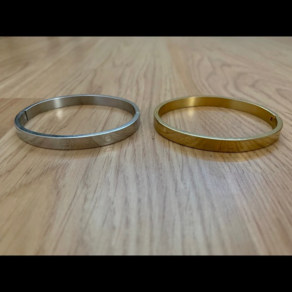 Bracelets - Picture 5 of 5